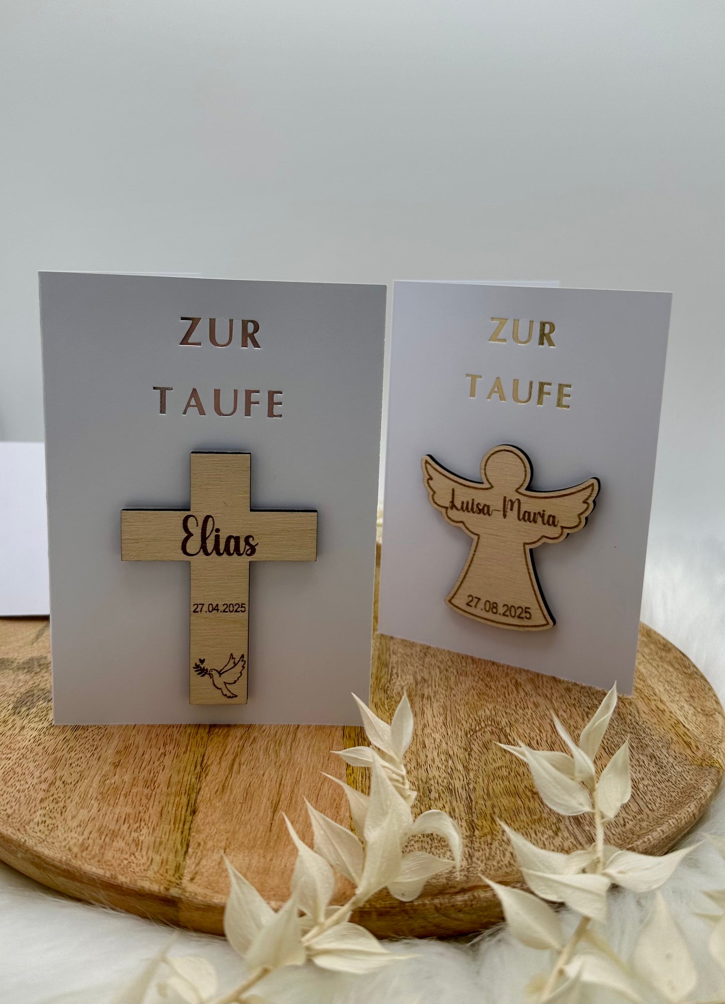 Karte zur Taufe - mit Prägung und Holzkreuz - Klappkarte Taufe