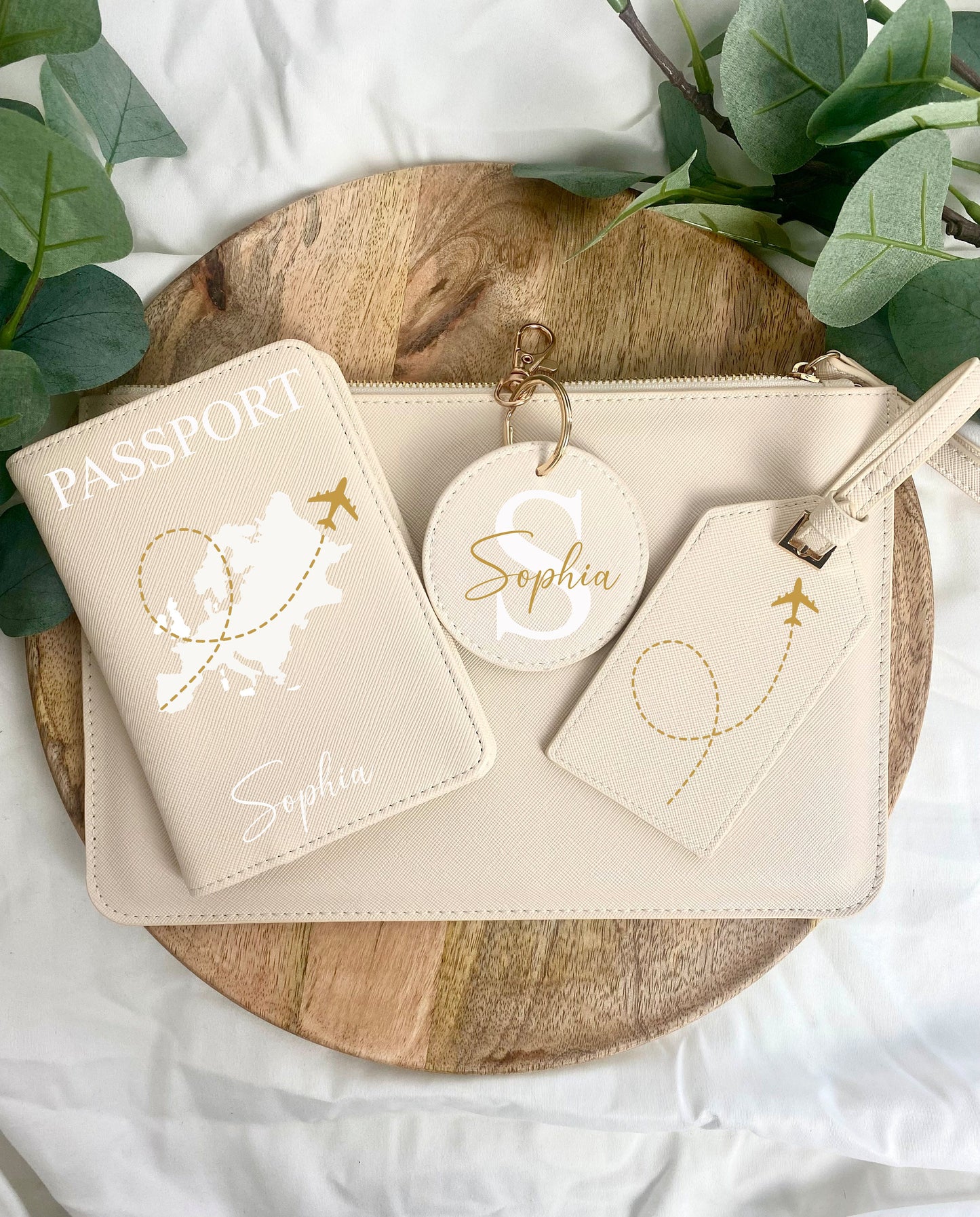 Reisepasshülle personalisiert mit Namen und Weltkarte/Flugzeug Beige -Oyster - Kofferanhänger - Geschenkidee - Hülle für Reisepass