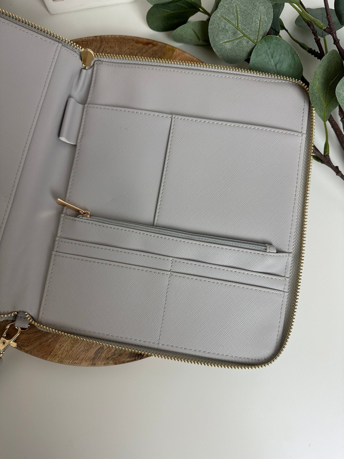 Reiseorganizer personalisiert mit Namen und Weltkarte/Flugzeug - Organizer Familie - Familienorganizer - Reiseunterlagen