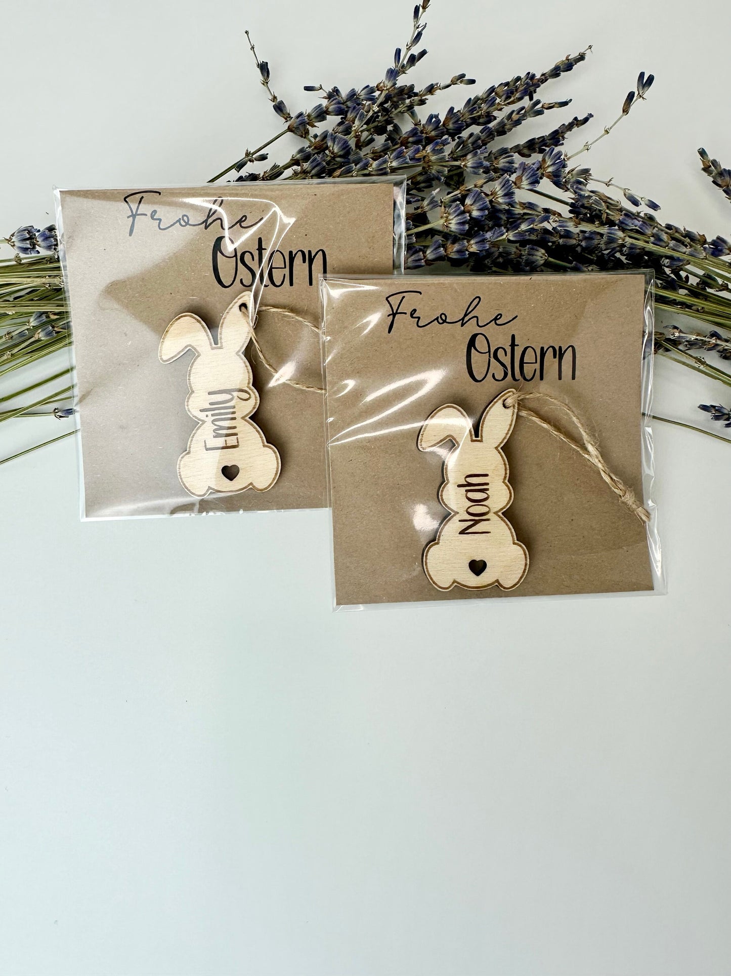 Ostergeschenk personalisiert mit Namen - Kleinigkeit zu Ostern -Mitbringsel Ostern - Osterhase - Geschenkanhänger Holz - Frohe Ostern