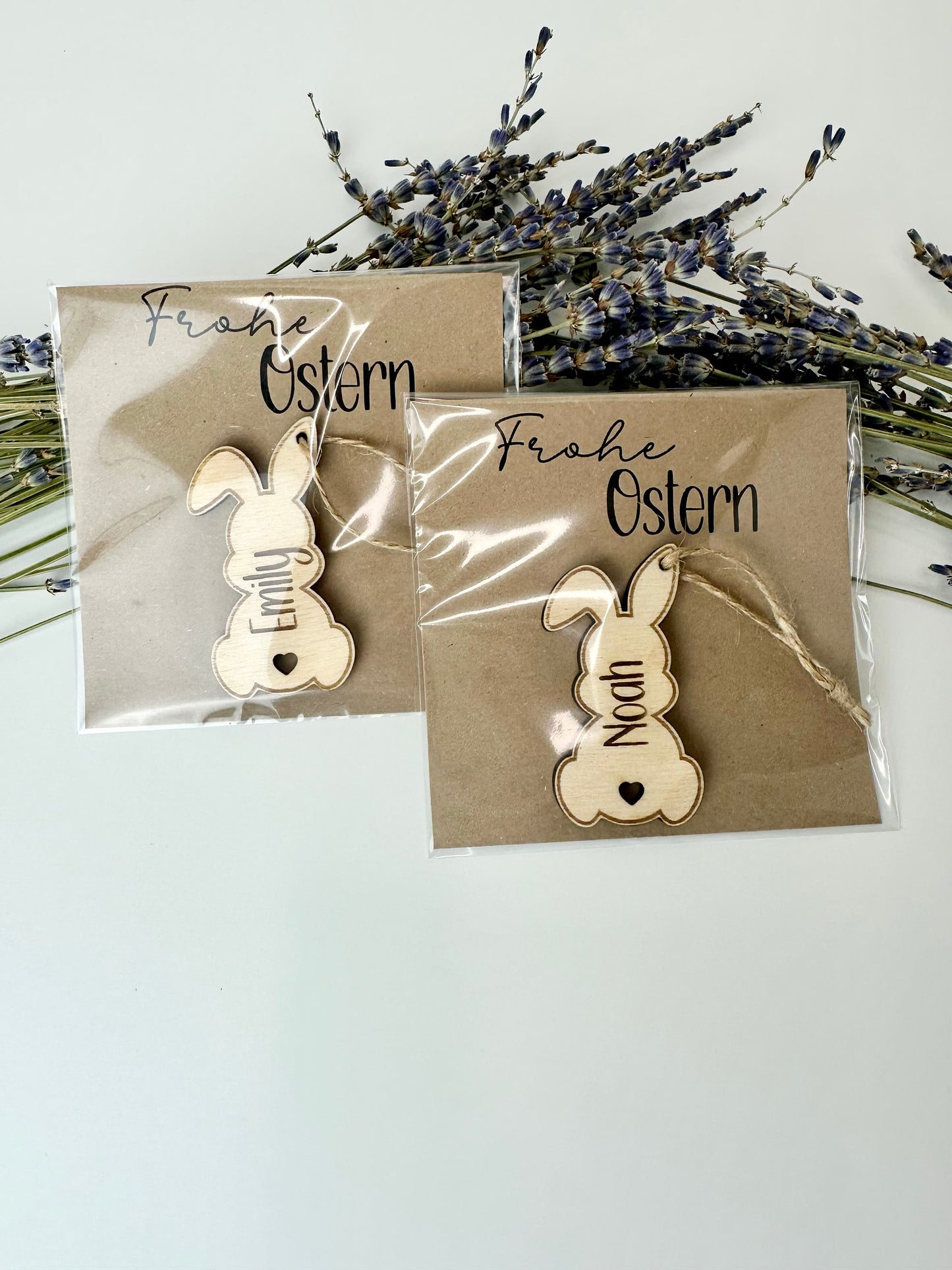 Ostergeschenk personalisiert mit Namen - Kleinigkeit zu Ostern -Mitbringsel Ostern - Osterhase - Geschenkanhänger Holz - Frohe Ostern
