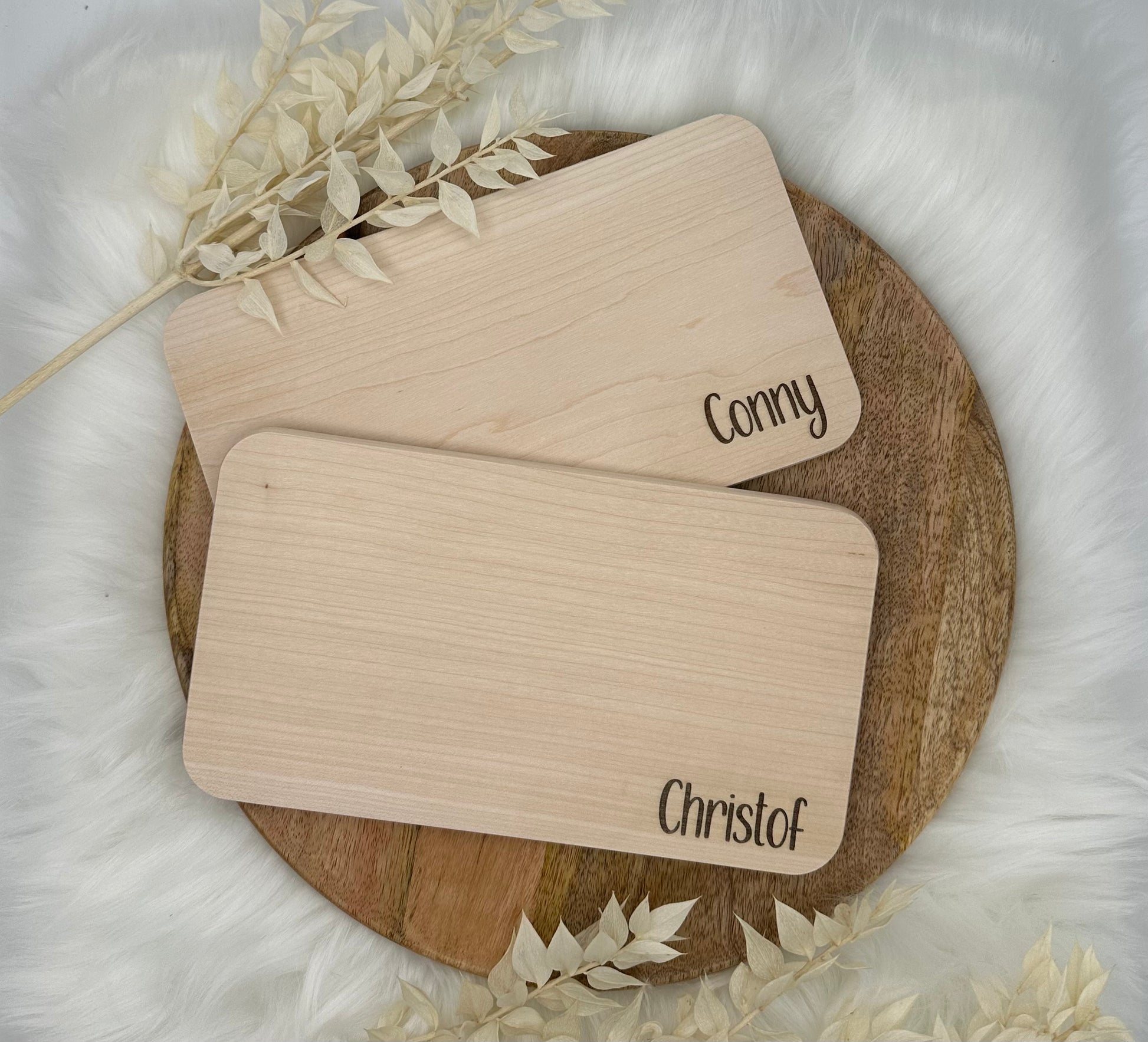 Frühstücksbrettchen personalisiert mit Namen - Einzugsgeschenk - Einweihungsgeschenk - Holzart: Ahorn 
